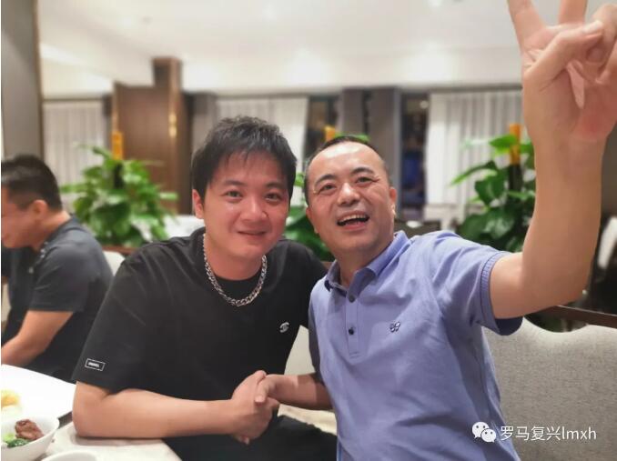 陆哥 小狐狸.jpg